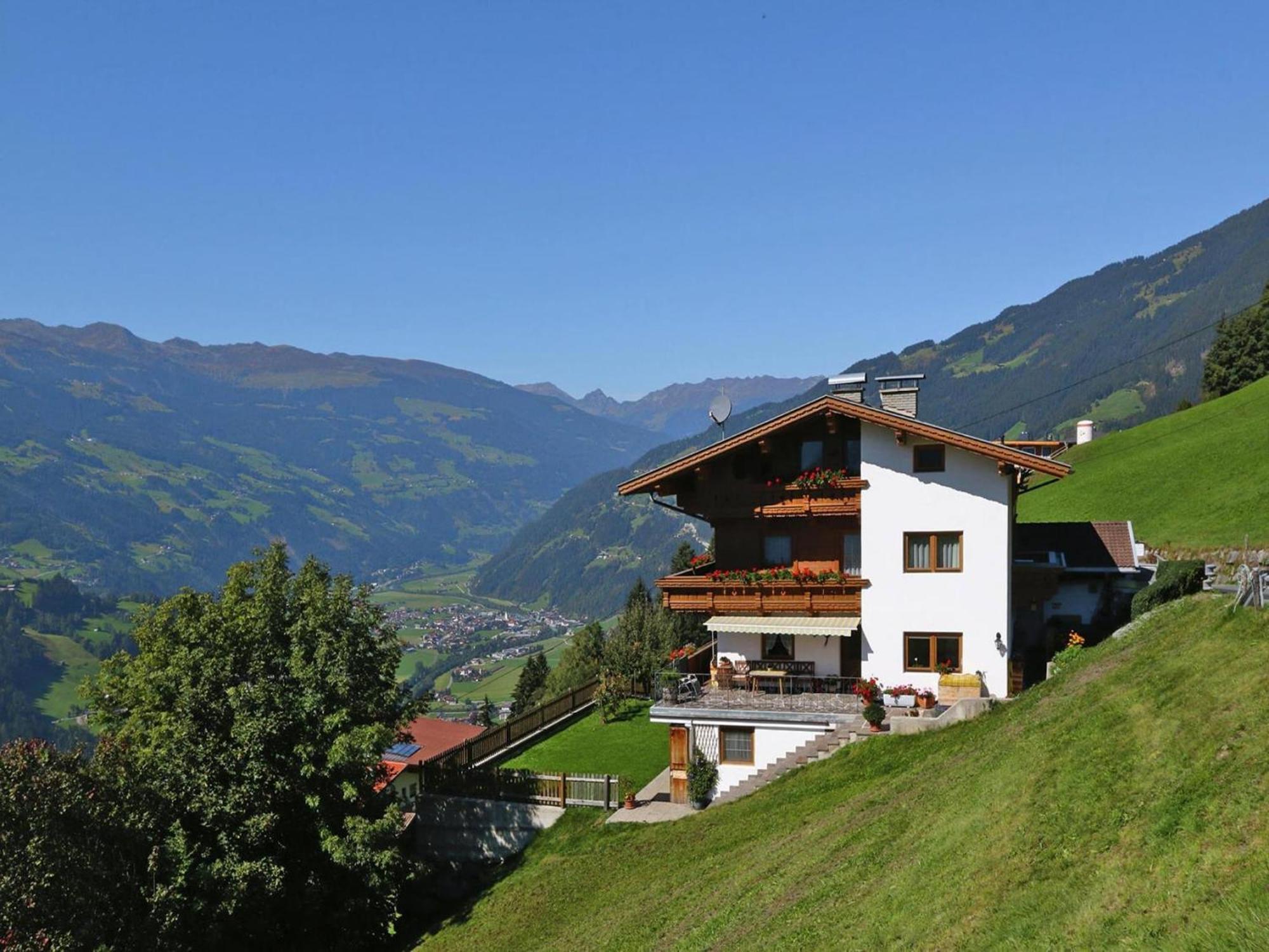 Apartment In Hippach Im Zillertal In The Mountains Muhlen  エクステリア 写真