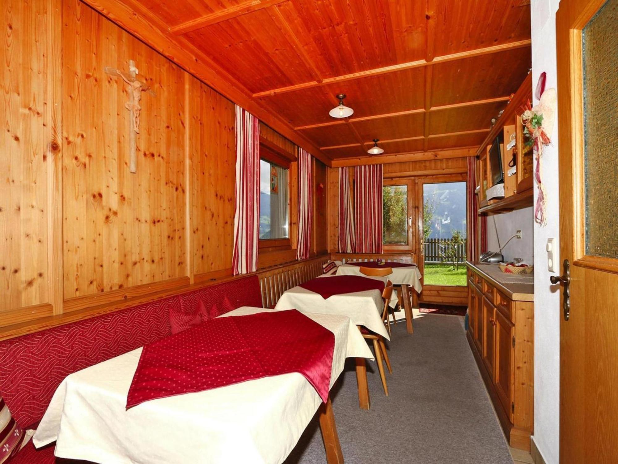 Apartment In Hippach Im Zillertal In The Mountains Muhlen  エクステリア 写真