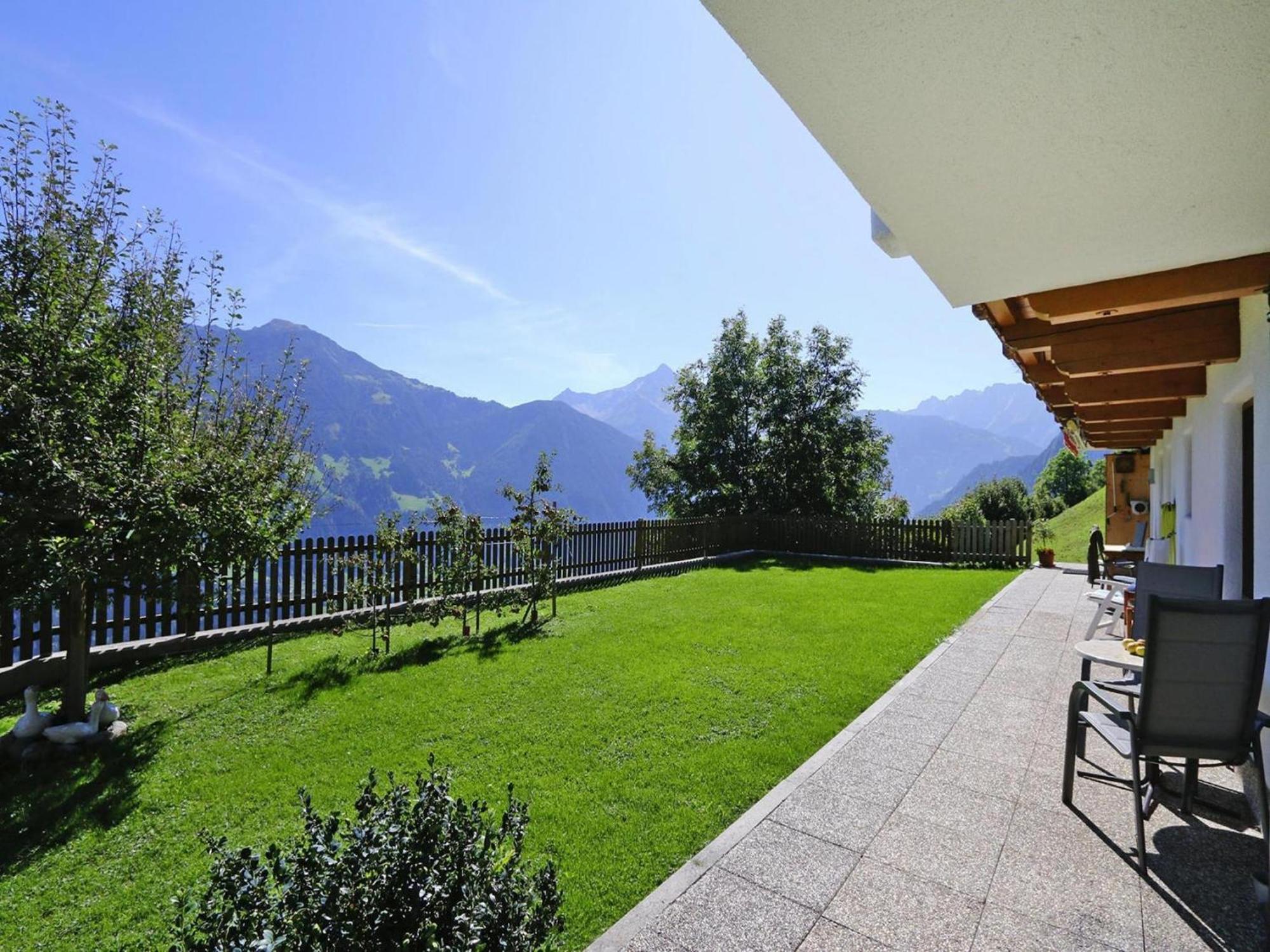 Apartment In Hippach Im Zillertal In The Mountains Muhlen  エクステリア 写真