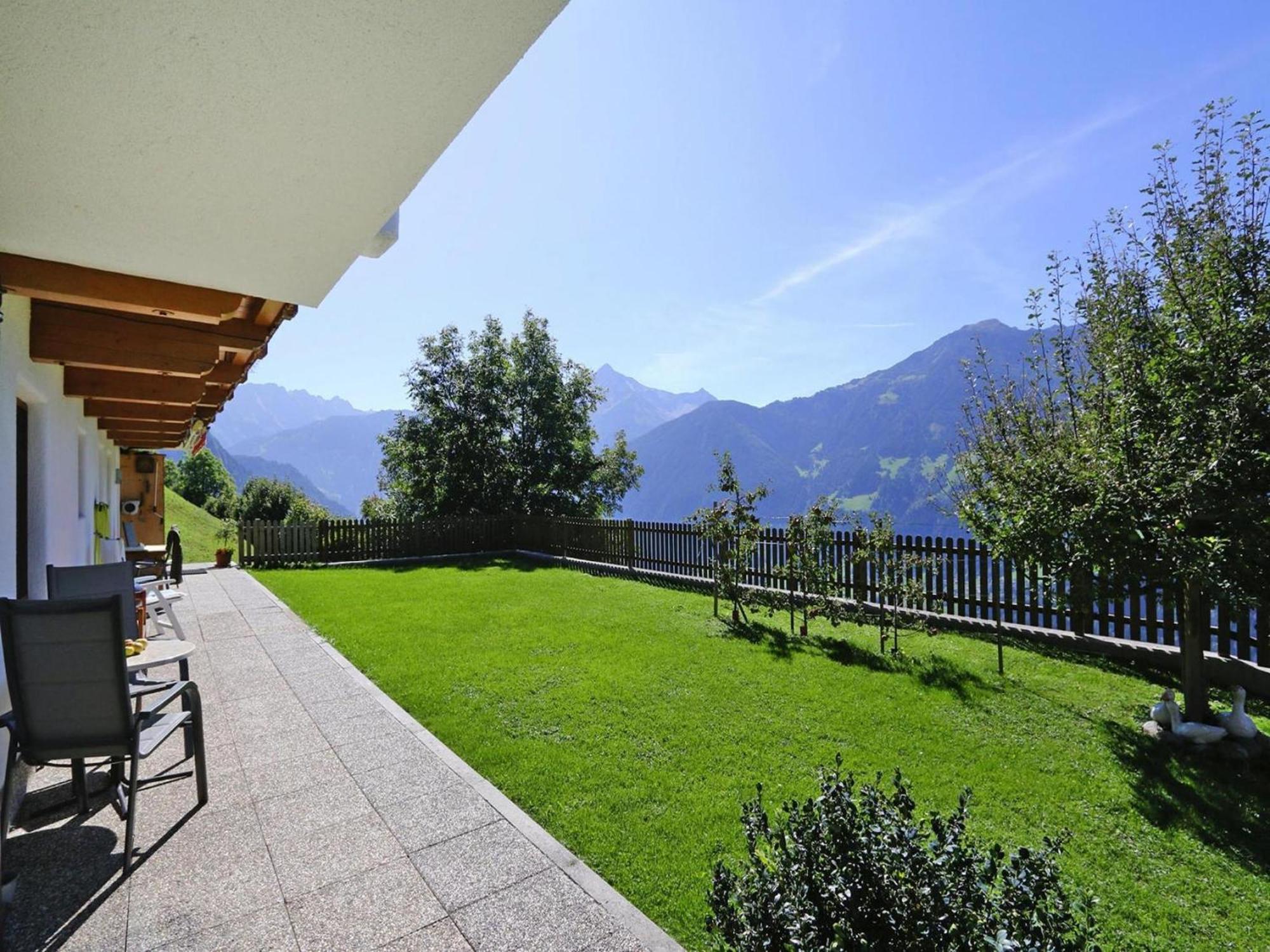 Apartment In Hippach Im Zillertal In The Mountains Muhlen  エクステリア 写真